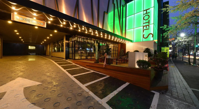Люкс Life Style S Hotel