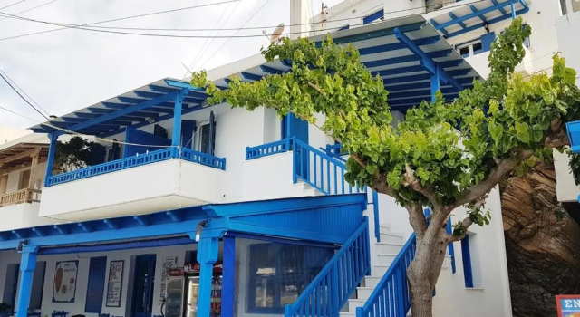 Beachfront studio apartment with incredible views