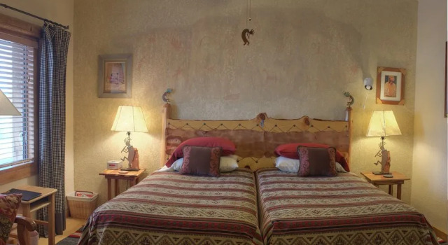Grand Canyon Basecamp Hot Tub 4 King Beds, Забронировать Отель Отели Уильямс с парковкой, Парковка
