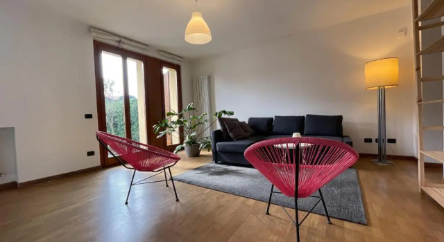 Entire accommodation with private garden near Milan and Lake Como - Free parking - Family friendly, Reserva ahora Hotel Seregno Lombardía