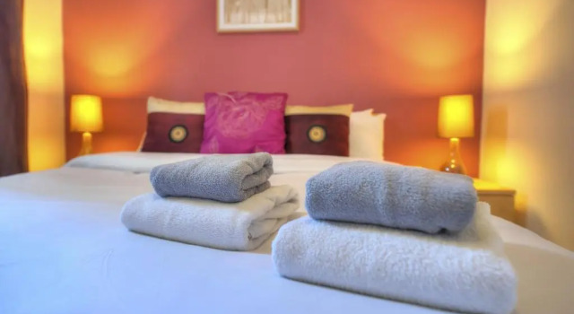 Modern and spacious 2 bedroom apartment with communal outdoor pool GZ-SMEL1-1
