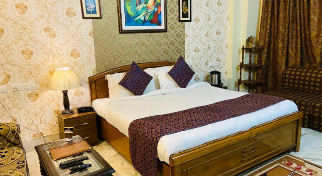 Hotel Meenakshi Udaipur, Rezerwuj Hotel Hotele w Rajasthan z parkingiem, Parking