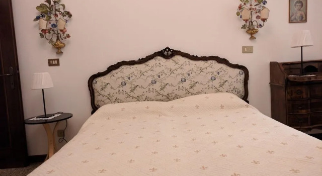 Aunt's Home