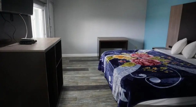 Четырёхместный номер Standard Thunderbird Motel