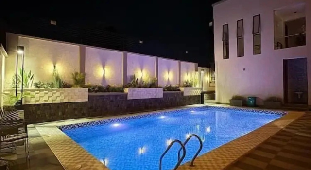 Deluxe Suite Valonia Apartments