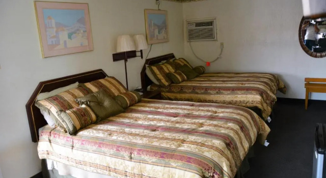Четырёхместный номер Standard Budget Inn of Brownfield
