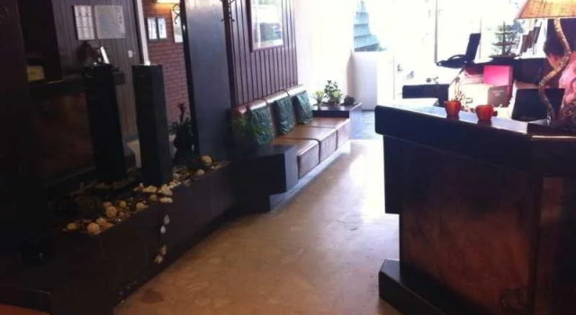 Hotel 33
