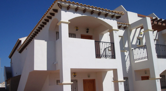 La Cinuelica R14 grd flr apt overlooking pool L124