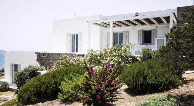 Seafront Villa Paros 3 Bedroom Luxury Villa With Pool, Prenota Villa Aliki Paro