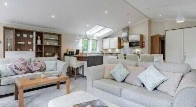 Guelder Rose Lodge - Kelling Heath Holiday Park - 22249, Varaa Lomakoti Mökit kohteessa Merseyside, Mökki