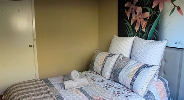 Mullaloo B&B, Book Bed and Breakfast Mullaloo Western Australia