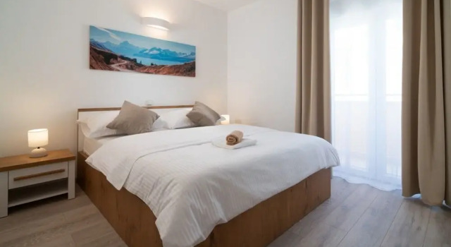Lux 2 - Heated Pool - A2, Buchen Sie Hotel Hotels in Gespanschaft Split-Dalmatien mit Pool, Schwimmbad