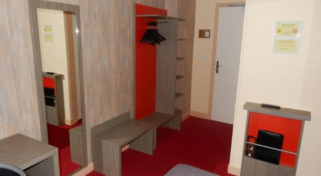 Двухместный номер Standard Logis Hôtel Saint-Hubert