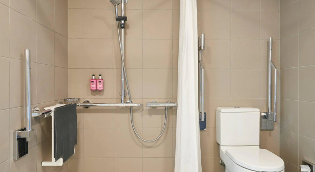 Двухместный семейный номер Moxy Sleeper Moxy Edinburgh Airport
