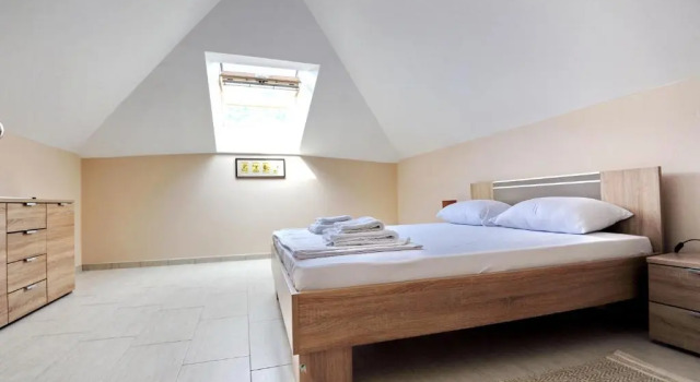 Apartments Ave R, Book Lejlighed Hoteller i Kotor Riviera med parkering, Parkering