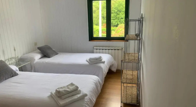 A cochera hostel, Book Hostel Hostels in Galicia, Hostel