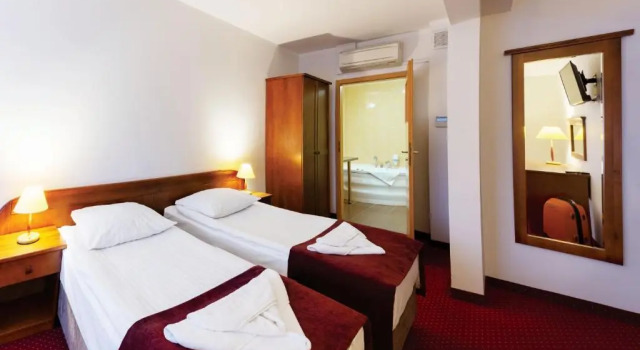 Апартаменты Hotel Zawisza