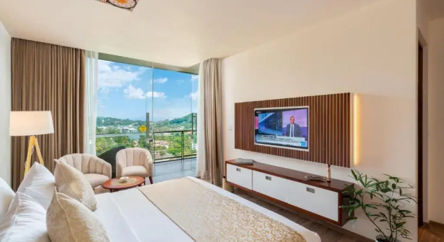 Трёхместный номер Deluxe Grand Serendib Hotel