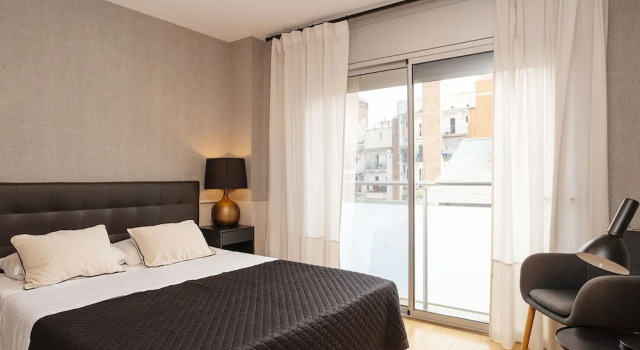 Modern Apartment Near Pl Espa a, Забронировать Апартаменты/квартира Барселона провинция Барселона, рядом с Парк скульптур