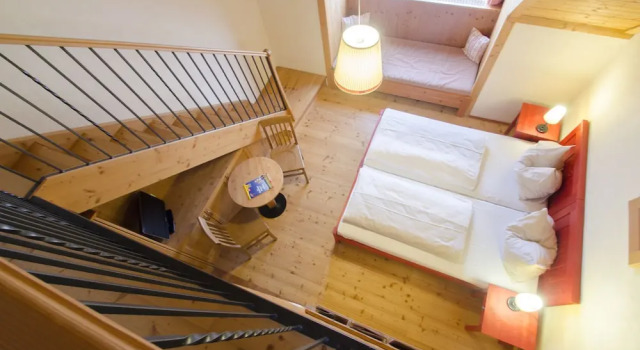 Четырёхместный номер Comfort с балконом JUFA Hotel Tieschen