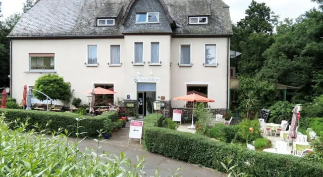 Hotel Waldschloesschen, Rezervați Hotel Plein Vulkan Eifel