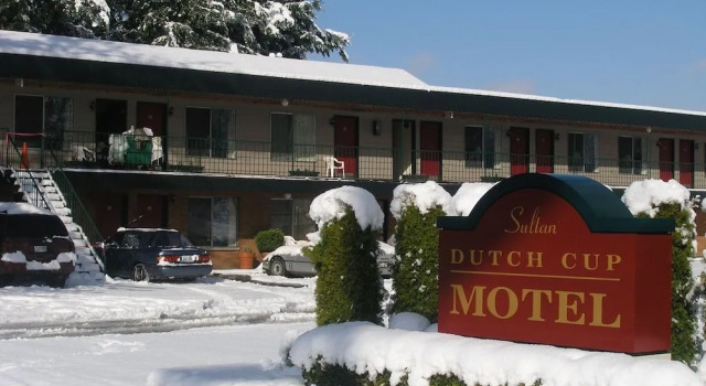 Sultan, Dutch Cup Motel, Rezerwuj Motel Motele w Sultan, Motel