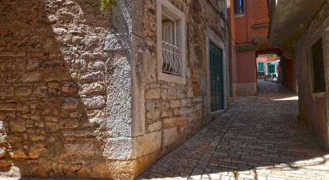 Modern and Cozy Rovinj Old Town Apartments, Забронировать Апартаменты/квартира Ровинь Rovinj Riviera, рядом с Пристань для яхт Ровиня