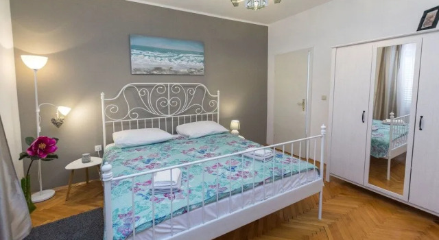 Apartments Zmika, Забронировать Апартаменты/квартира Апартаменты Примоштен, рядом с Пляж Затока, Апартаменты/квартира