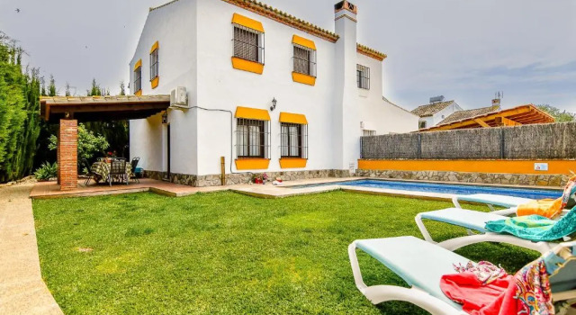 Вилла с 3 комнатами Villas Dehesa Roche Viejo