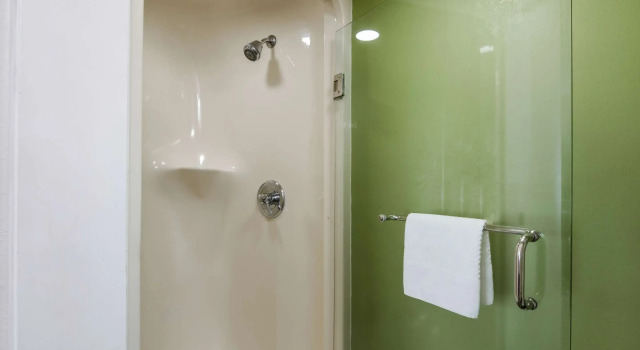 Четырёхместный номер Standard Sleep Inn Hanes Mall
