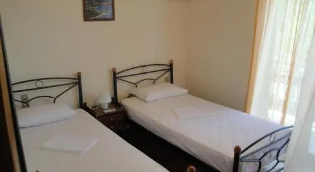 Paschos Rooms, Забронировать Отель Отели периферийной единицы Теспротия с парковкой, Парковка