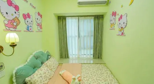 Семейный люкс с 4 комнатами Aiwujia Homestay
