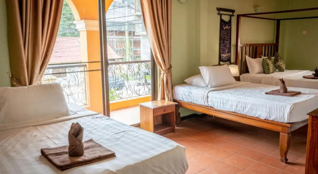 Трёхместный номер Standard с балконом DEN HOTEL TOTONOU SIEM REAP