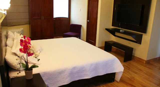 Suite Hotel Villa de Valverde