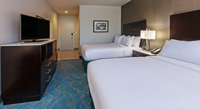 Четырёхместный номер Standard Holiday Inn Express & Suites Killeen - Fort Hood Area by IHG