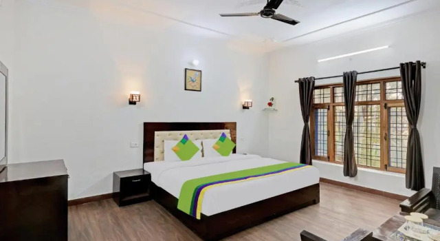 Номер Standard Treebo Trend Lake View Inn Bhimtal