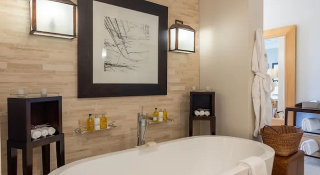 Двухместный Presidential Suite с балконом Saxon Hotel, Villas & Spa