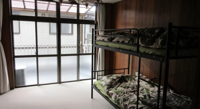 Кровать в общем номере Tsushima Guest House - Hostel