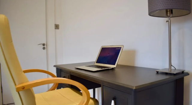 Modern & Stylish 3 Bedroom Dublin Home, Забронировать Дом для отпуска Коттеджи Дублина, рядом с Стадион для собачьих бегов Шелбурн-парк, Коттедж
