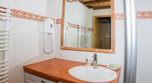 Tignes Duplex Luxe 6-8 P, Prenota Appartamento Hotel a Alvernia con parcheggio, Parcheggio