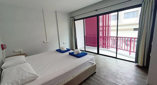 Slumber Party Surf Kata Phuket