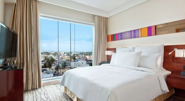 Двухместный полулюкс Hilton Chennai