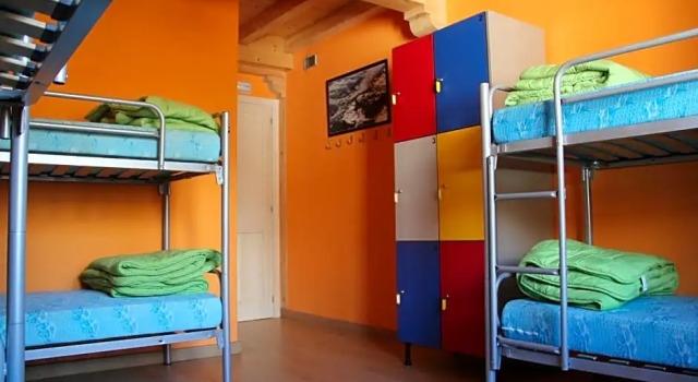 Hostel Curavacas, Забронировать Хостел Триольо Паленсия