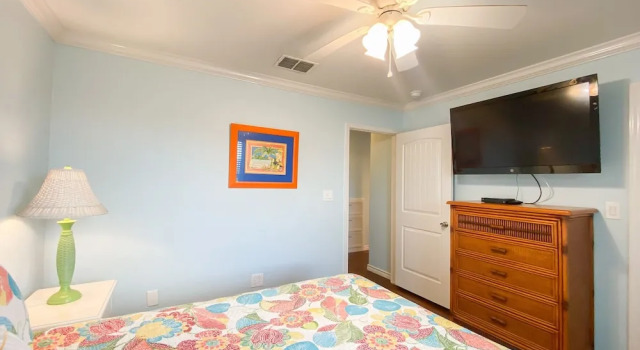 Fancy Flamingo 4 Bedroom Townhouse