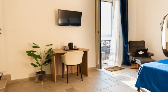 Sea VIBES II FLOOR, Book Hotel Portici Campania