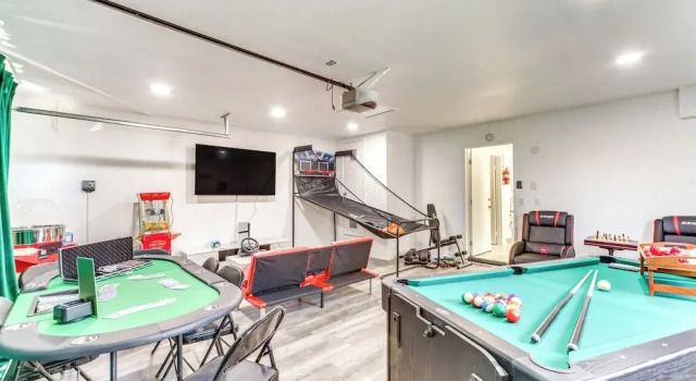 Коттедж Game Room, Hot Tub & Mtn Views: Palm Springs Gem
