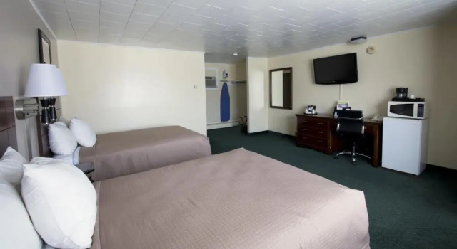 Четырёхместный номер Standard Travelers Inn