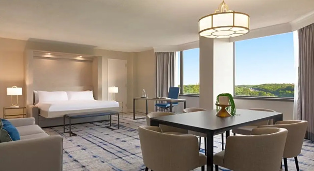 Люкс Crowne Plaza College Park - Washington DC by IHG