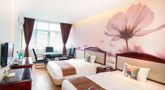 Pai Hotel Xinzheng Longhu School of Engineering, Rezervovat Hotel Čeng-čou Henan