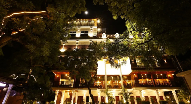 J Hotel